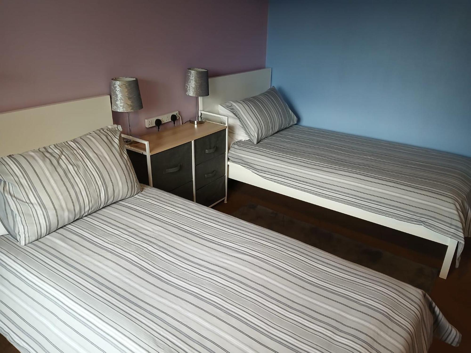 Twin Room In Prescot Homestay Exterior photo